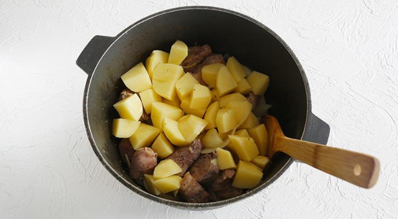 Жареная свиная вырезка с картофелем и розмарином, пошаговый рецепт с фотографиями