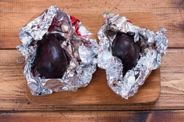 Свекольный салат с чесноком и майонезом