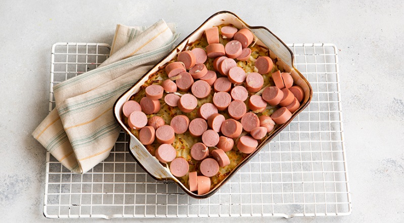 Картофельная запеканка с сосисками и халлуми, пошаговый рецепт с фото на 573 ккал