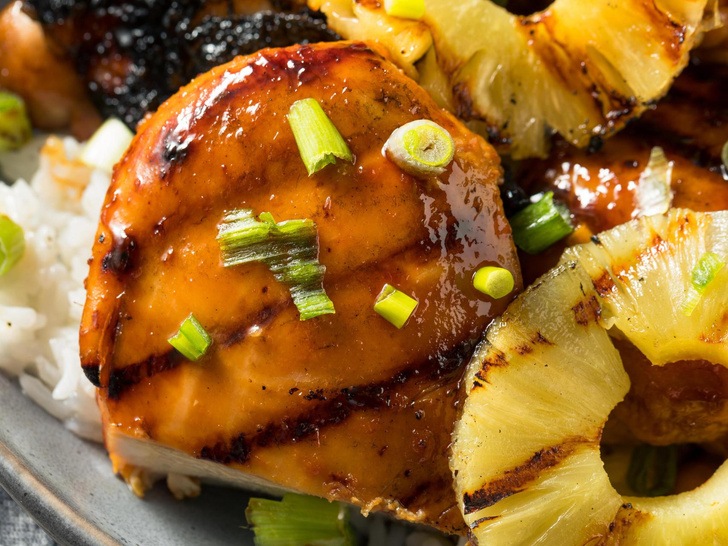 Курица по-гавайски с острым соусом: рецепт блюда, которое поразит вас необычным вкусом
