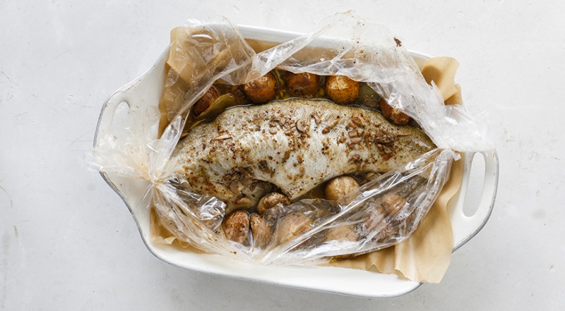 Треска с картофелем и грибами в рукаве, пошаговый рецепт с фото