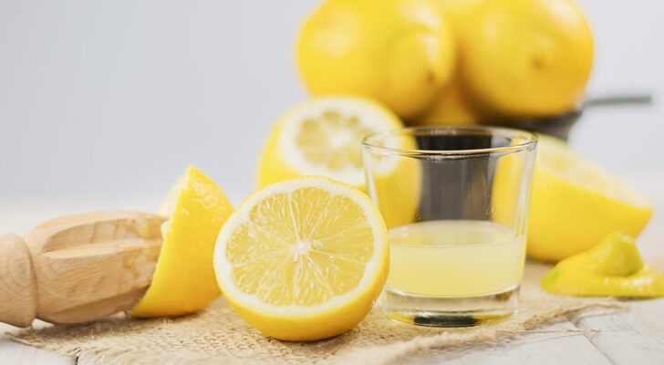 Как выжать лимон, чтобы получить больше сока