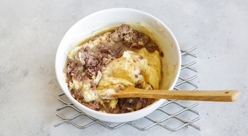 Картофельное пюре с тушенкой, пошаговый рецепт с фото на 387 ккал