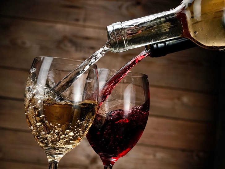 Какое вино вреднее — белое или красное?
