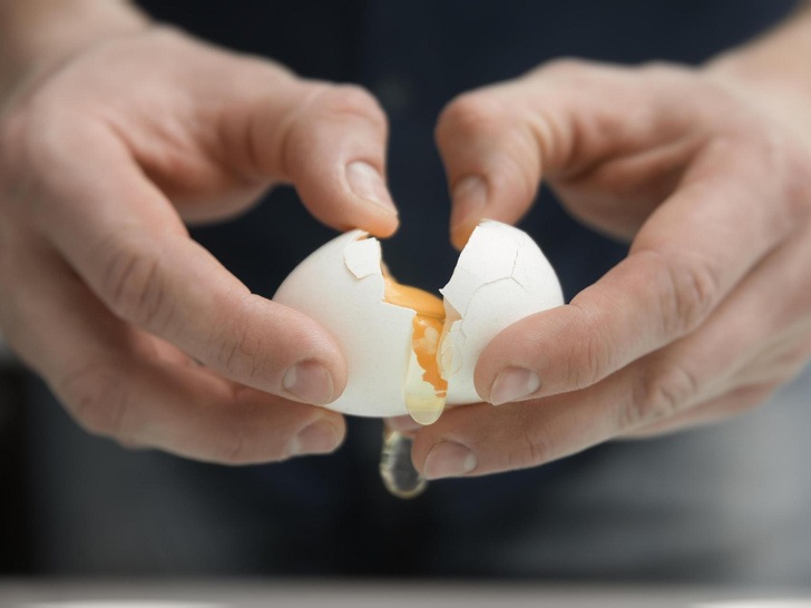 Запеканка с сосисками и яйцом: сытный завтрак, который заменит надоевшую яичницу