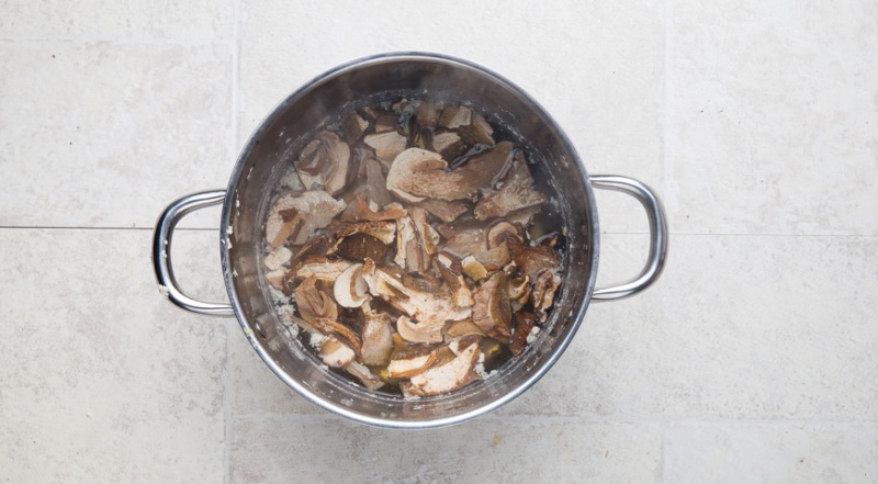 Жульен с индейкой и грибами в духовке, пошаговый рецепт с фото на 265 ккал