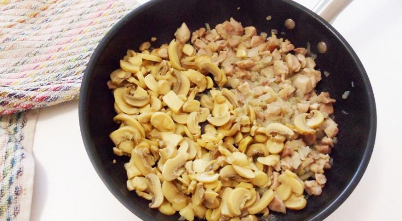 Жульен с картофелем и грибами, пошаговый рецепт с фото на 437 ккал