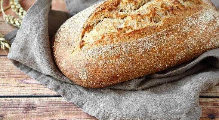 Когда гости на пороге: как запечь вкусный хлеб в духовке всего за час