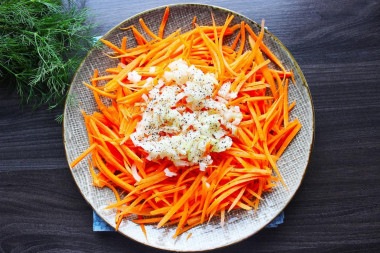 Салат из моркови с уксусом
