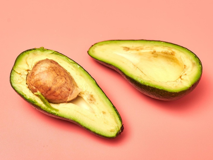 Хитрость: Как выбрать действительно спелое авокадо