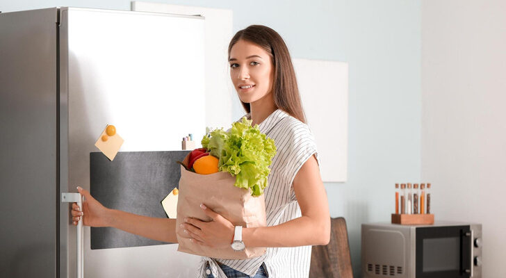 Закупитесь впрок: 11 продуктов, которые хранятся в холодильнике дольше других