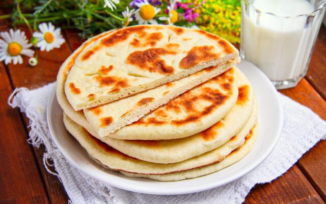Лепешки на молоке на сковороде