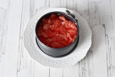 Салат с курицей и маком