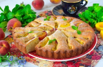 Пирог со свежими персиками