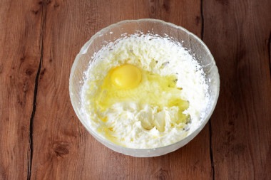 Пирог со свежими персиками